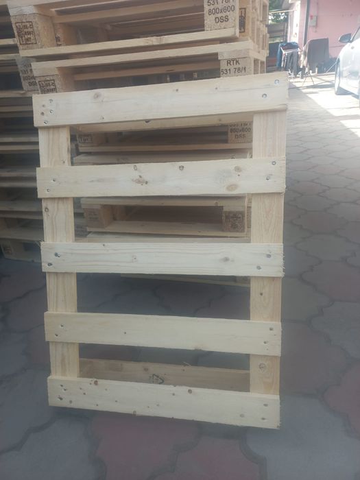 Продам палеты 80×60.