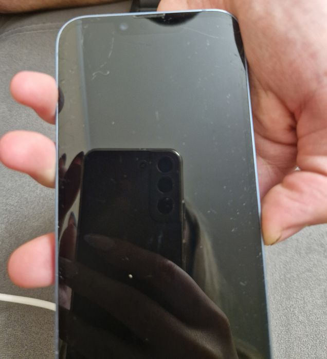 iPhone 14 - заключен с iCloud