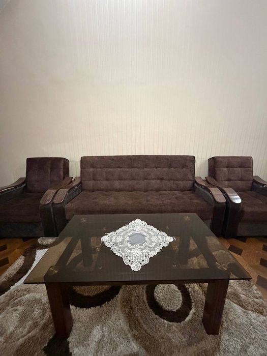 Мягкий комплект: диван + 2 кресла + журнальный стол
