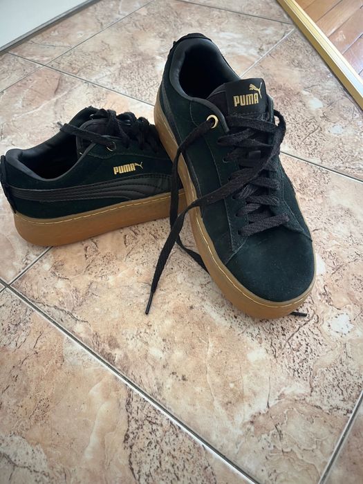 Дамски спортни обувки Puma