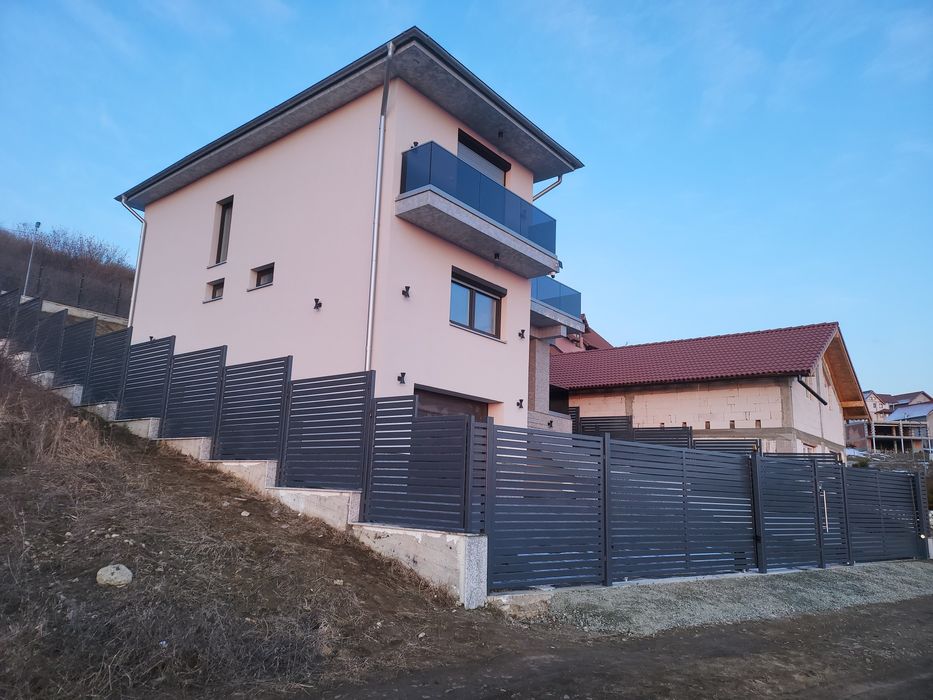 Sudor Execut Confectii metalice, porti,balustrade, Mobilier industrial