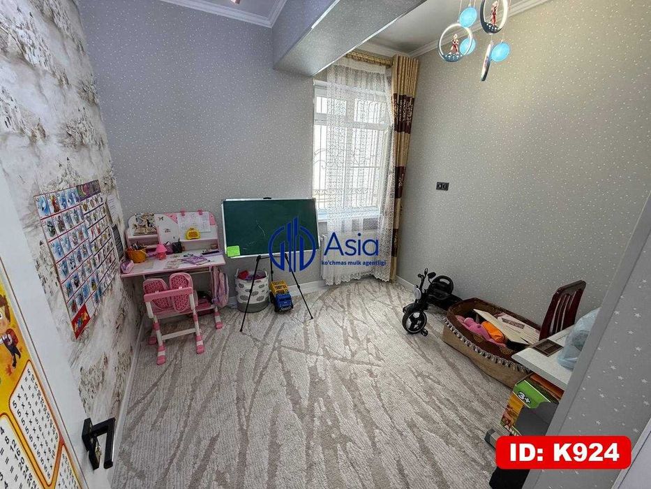 K924 Arzon narxda Media parkdan 3xxona 3etaj kvartira Srochna sotiladi