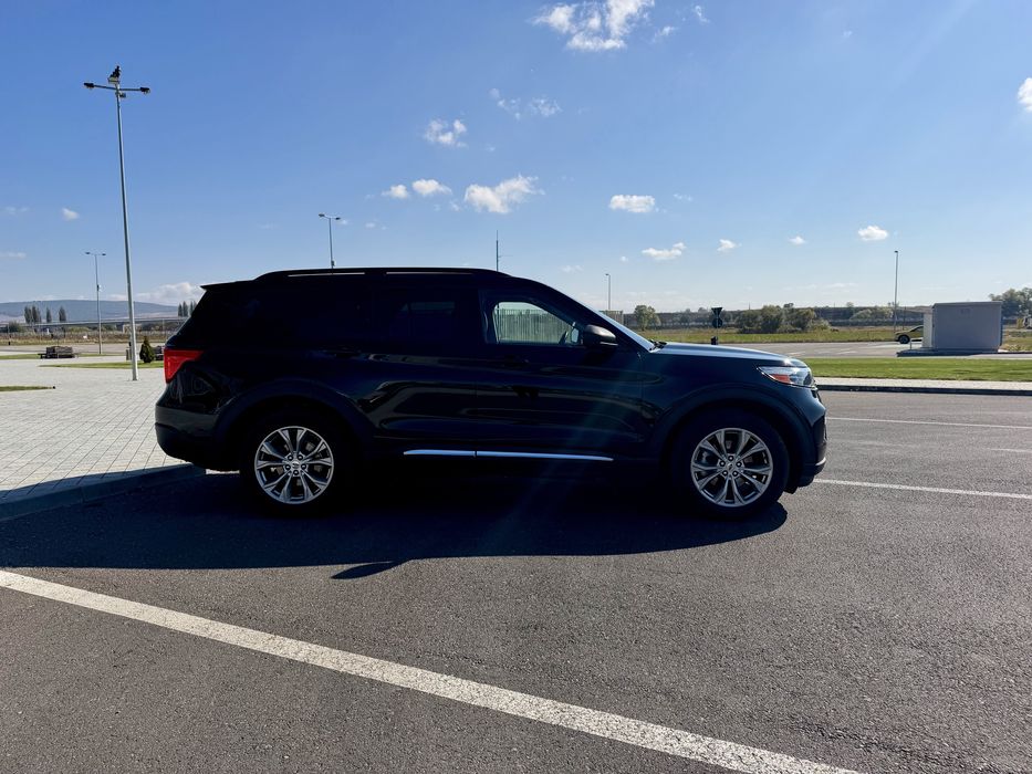 FORD Explorer 2021 — imagine 2
