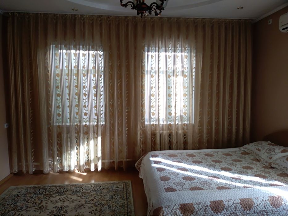 Продам два дома на одном участке