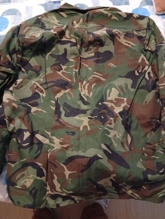 Камуфлажни дрехи