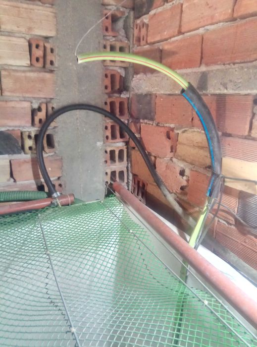 Вана за риба с желязна конструкция