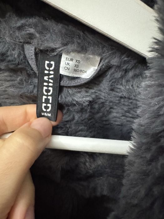 Cojoc/Haina blana artificiala H&M