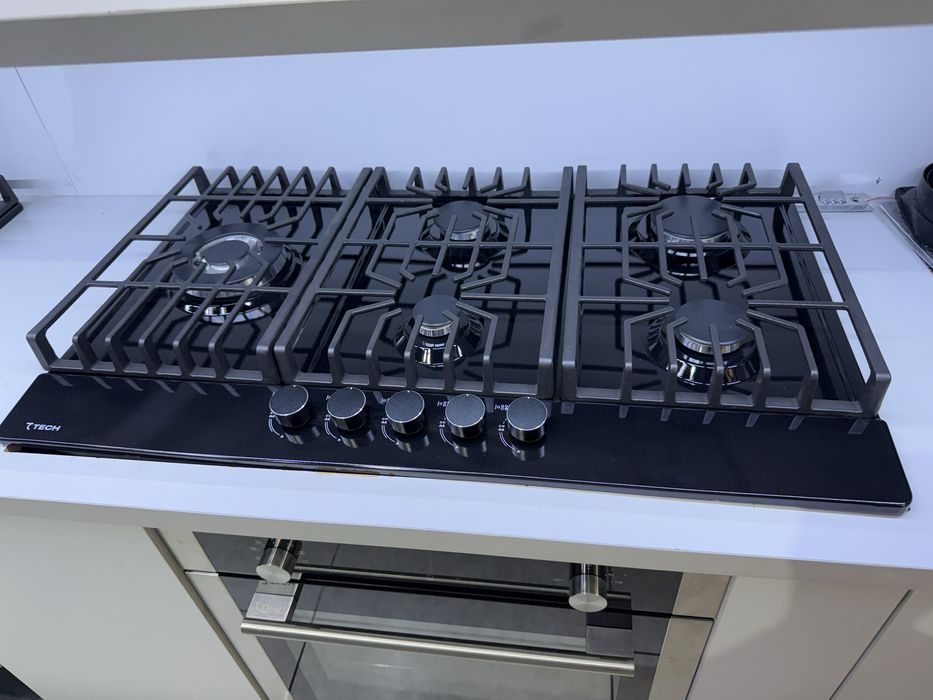 Варочная панель 7 Tech  90 см