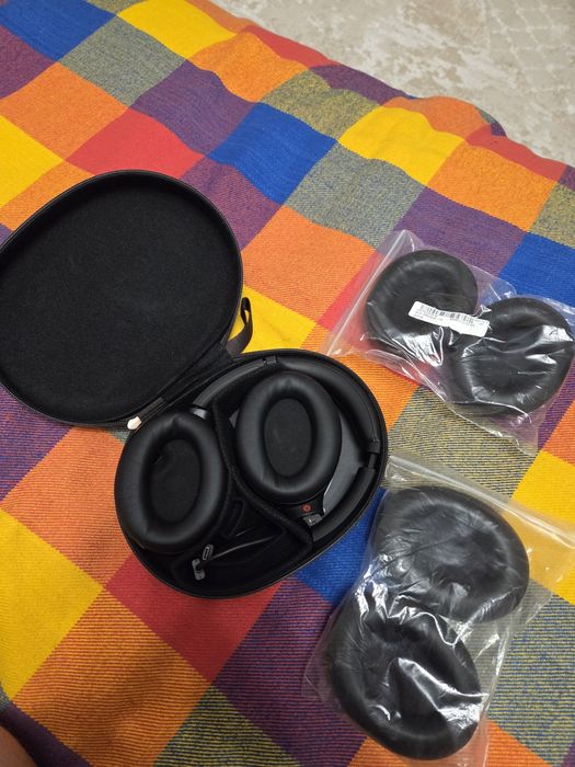 Наушники Sony WH1000XM4