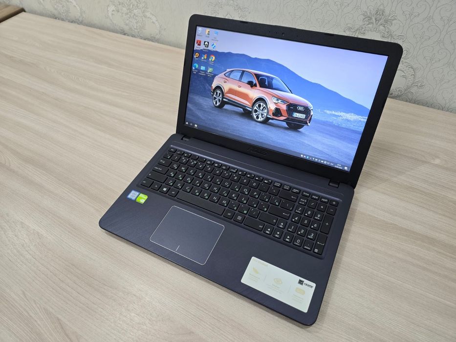 ASUS, Core i3-7Th,, SSD 128Gb, Ram 4Gb, NVIDIA 2Gb, Full HD