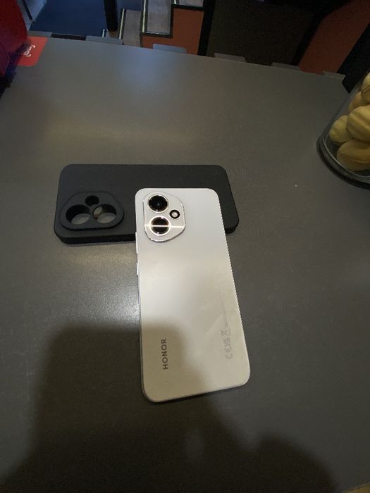 Обмен HONOR 400 256GB