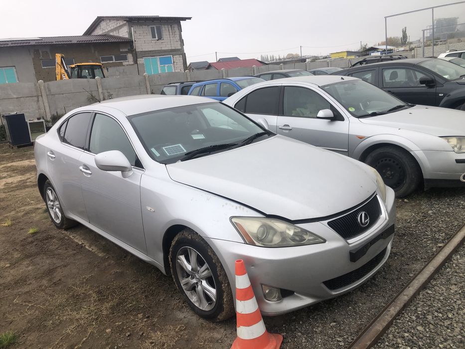Motor lexus is 2.2 (toyota)