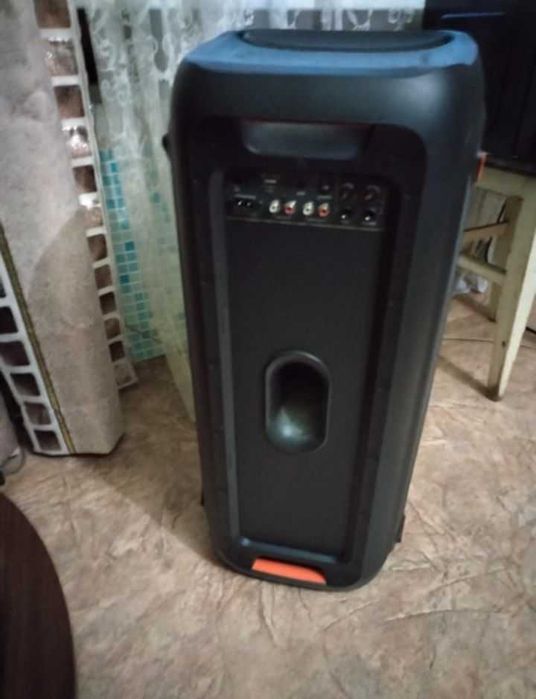 Колонка jbl 300 сотилади