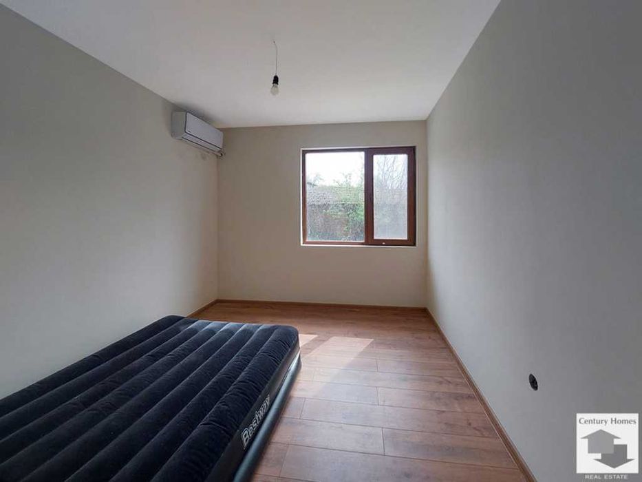 140337 Уникален имот с 5 дка двор и две къщи в с. Паскалевец