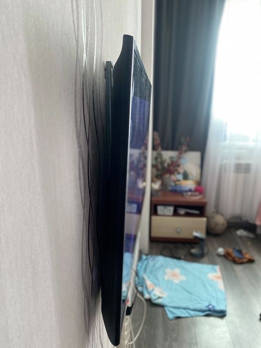 Телевизор Samsung 3к LED-б/у