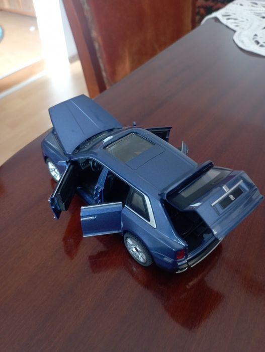 Rolls Royce Culinan macheta