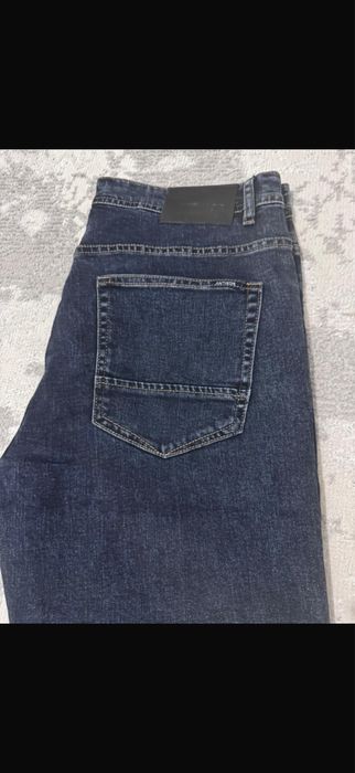 Продам мужские джинсы