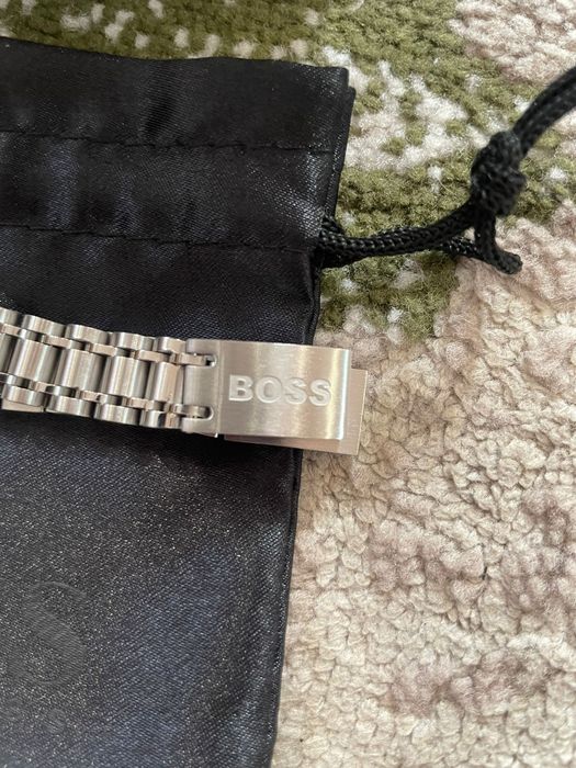 Brățară Boss nouă
