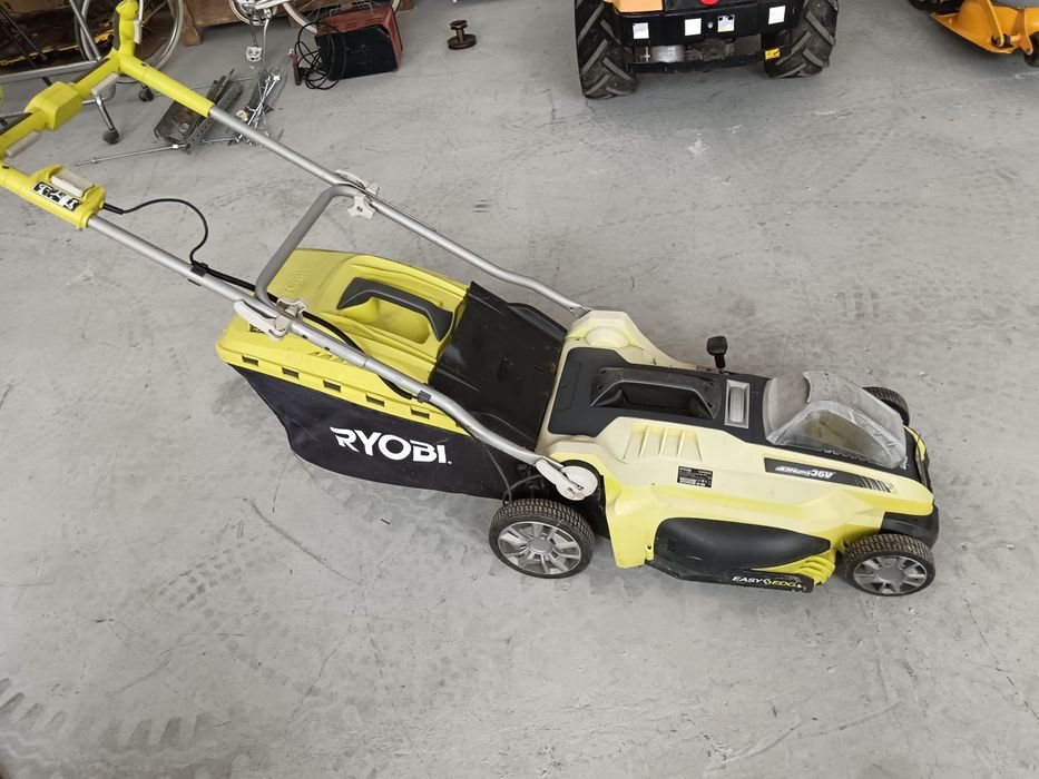 Cositoare Ryobi și lux tools