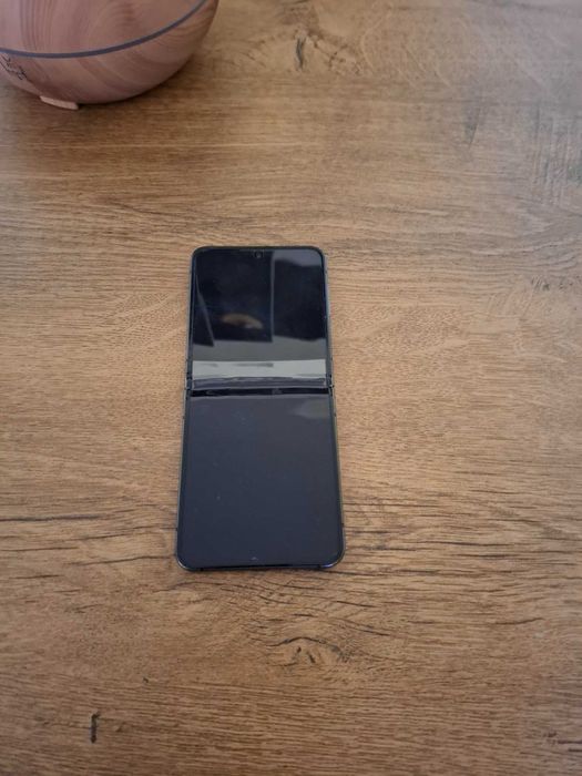 Telefon SAMSUNG Galaxy Z Flip5 5G, 512GB, 8GB RAM, Dual SIM, Graphite