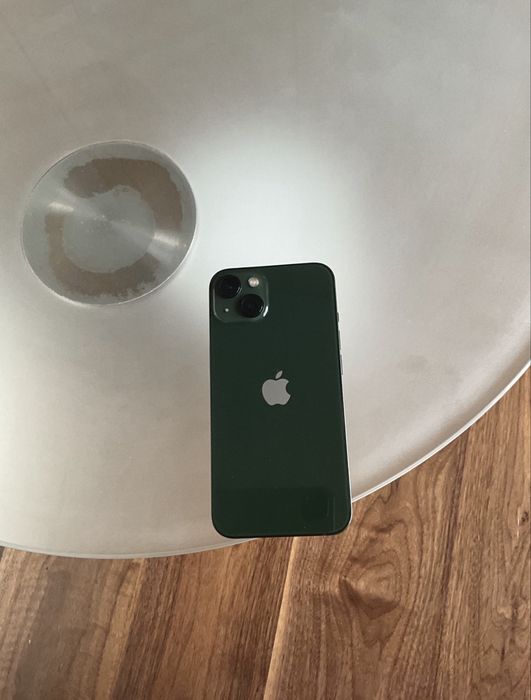 продам айфон 13 128гб