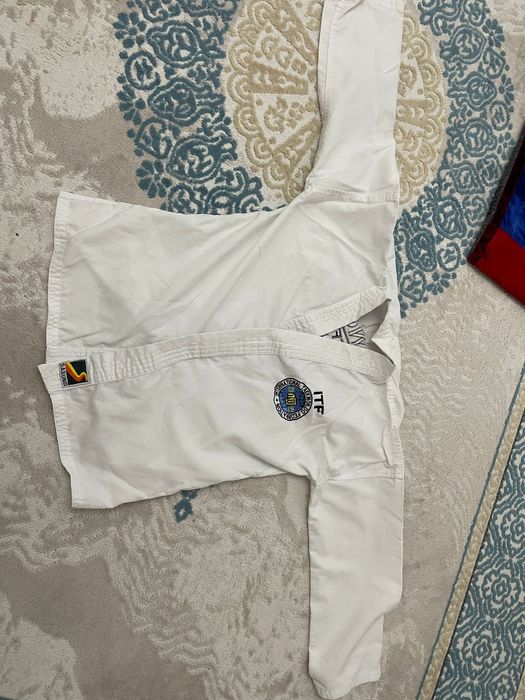 Продам Форму о цене договоримся ФОРМА ТХЕКВАНДО