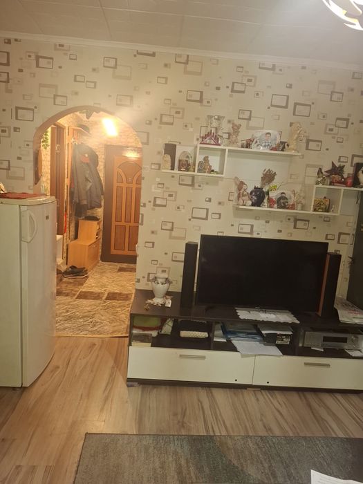 Vand apartament cu o camera 36 mp utili Otopeni str Ghioceilor