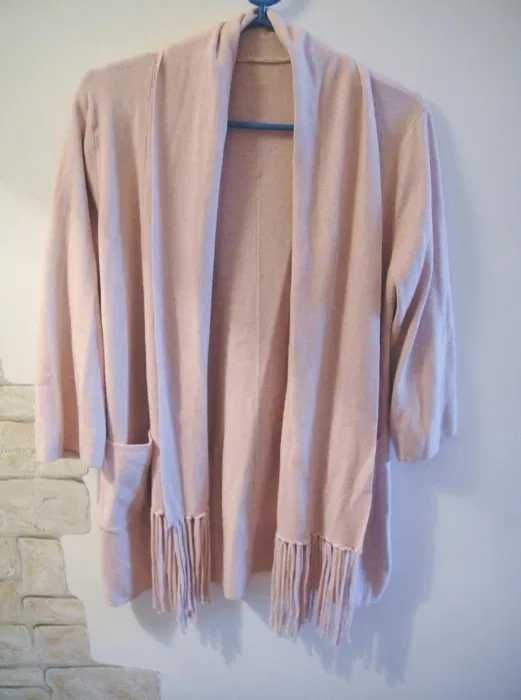 Cardigan dama,marimea 38/40,stare f buna(defect)