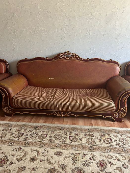 Кожаный диван-кресло