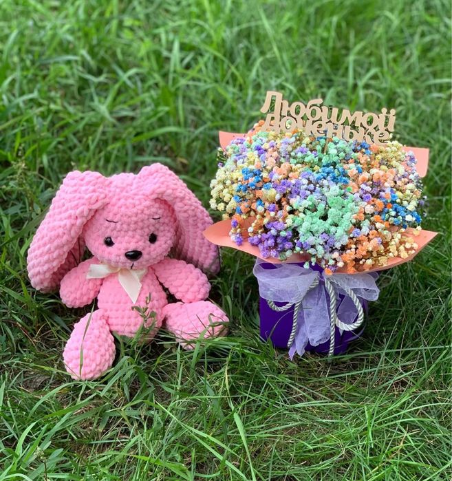 Коробочка с гипсофилой + зайка + доставка + топер + открытка