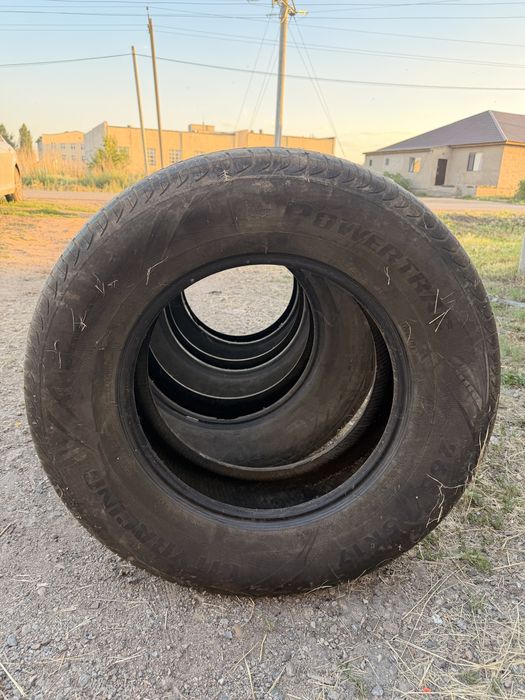 Продам шины на 17