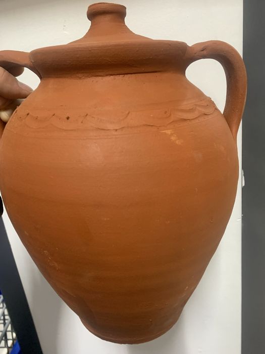 Кувшины глиняные