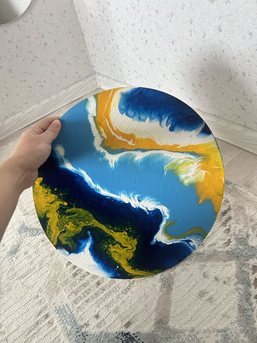 Отдам даром картины 2 шт.