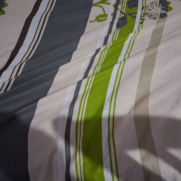 Юрган 180-120 и 5 плика за него. 4 чисто нови плика и 1 използва