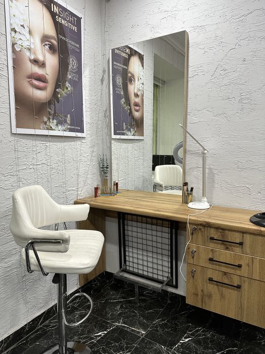 Сдам в аренду кресло визажиста/бровиста