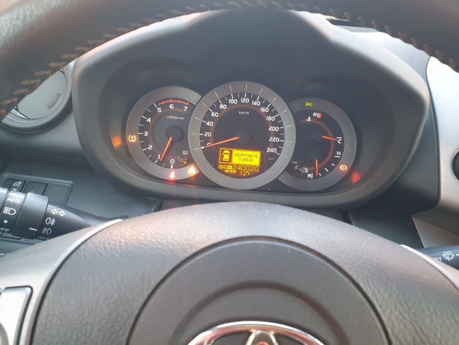 Toyota rav4  an2006