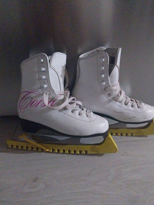 Коньки  фигурные