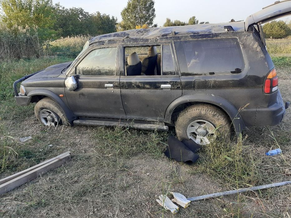 Roți Mitsubishi Pajero Sport - genți plus cauciucuri . Cârlig tractare