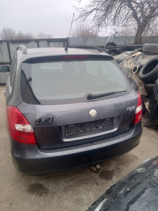 Dezmembrez Skoda Fabia 2