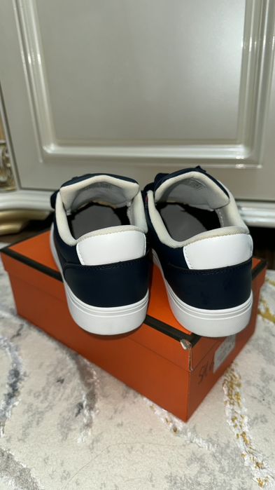 Tommy Hilfiger красовки тёмно синево цвета