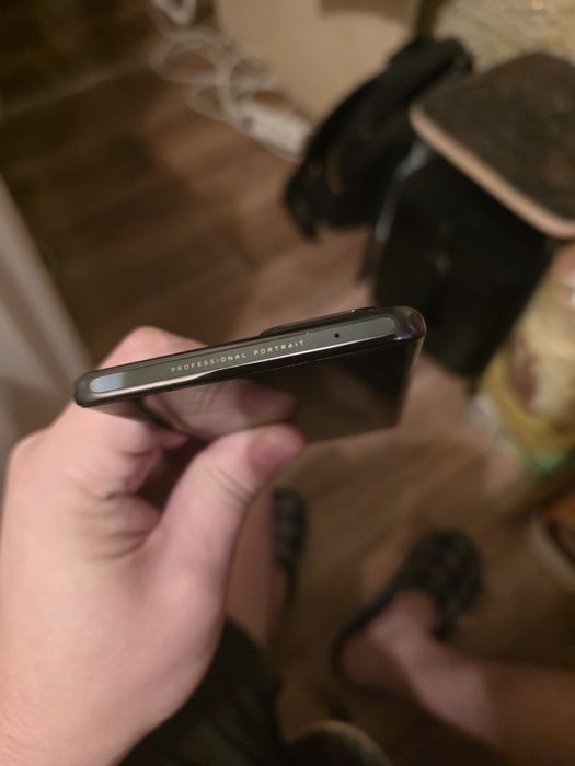 Продам срочно VIVO V30 5G 256gb