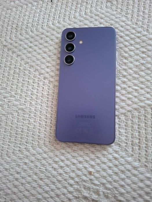 Продавам Samsung S24 в гаранция