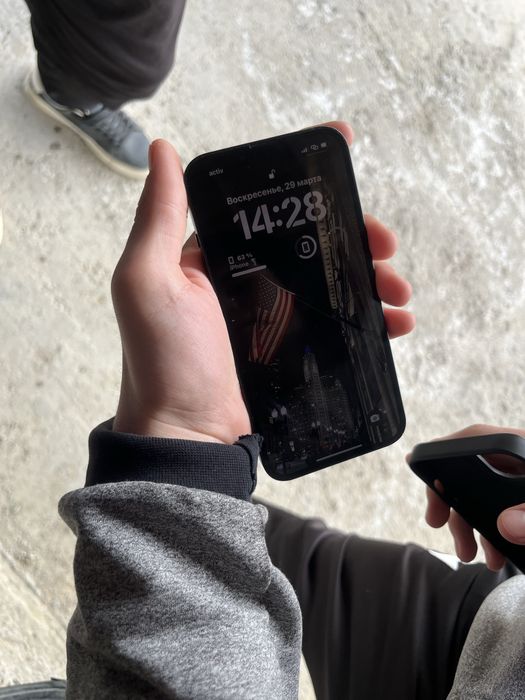 Айфон 13 сатылады