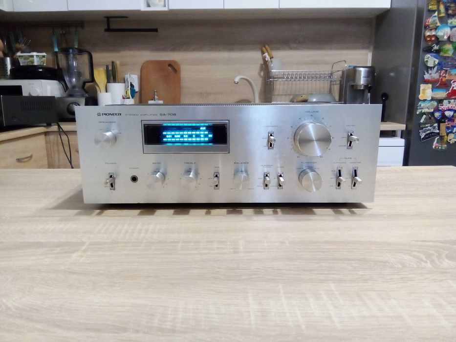 Усилвател Pioneer SA 708