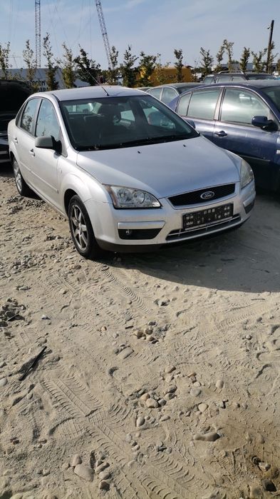 Bara fata capota aripa trager usa far stop Ford Focus