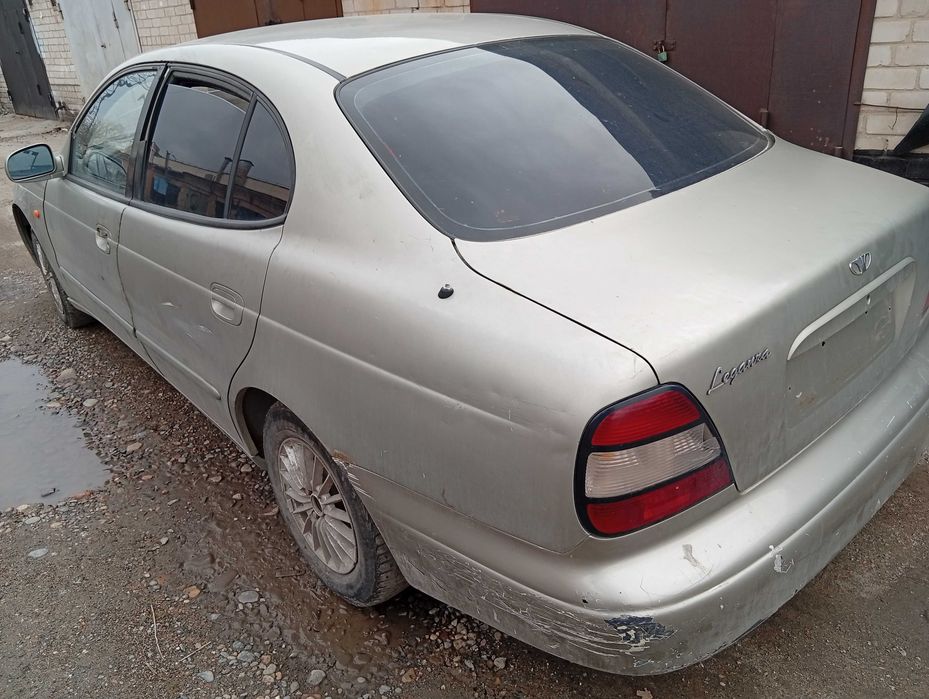 В разборе Daewoo Leganza 1997 C18SED