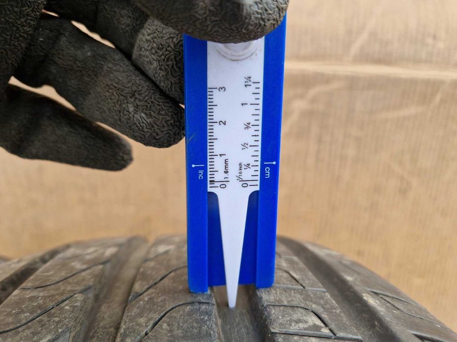 2 Pirelli R18 225/55 Летни гуми  DOT3220