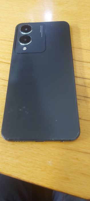 Продам VIVO y17s 128 гиг