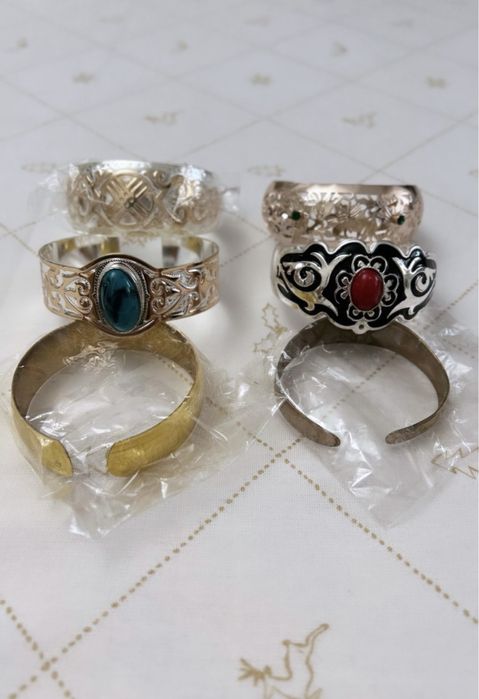 Сырга салу. Блезик. Браслет.