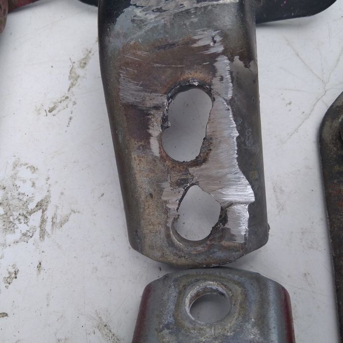 Дверные петли от Toyota Carina E